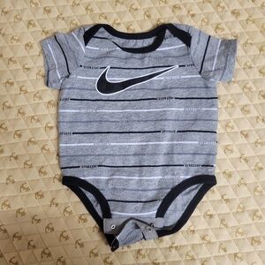 Nike Striped Short Sleeve Bodysuit 3M